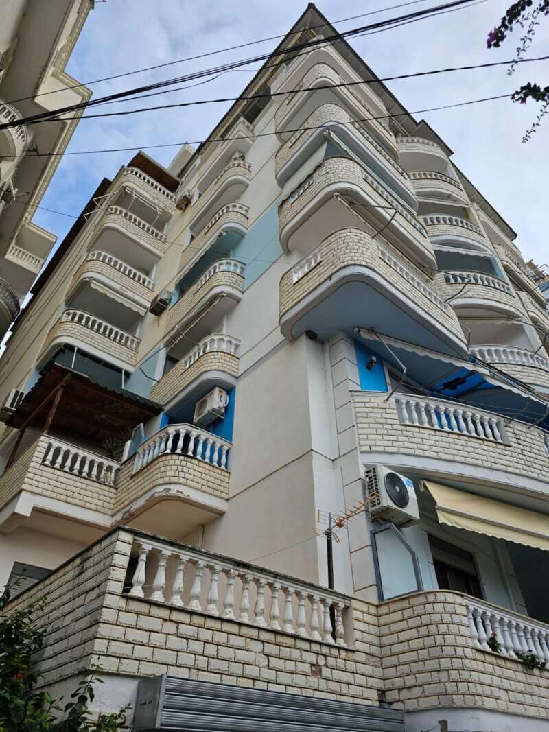 Apartament z pięknym tarasem 2+2    106m2  Nr.Ref.RW056