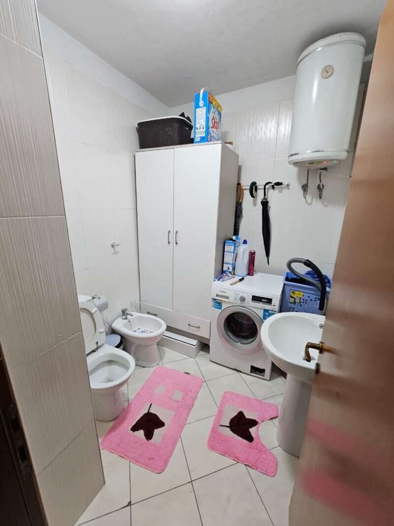 Apartament 2+2 Centrum Sarandy Nr.Ref.RW048