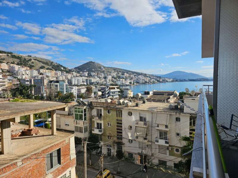 Apartament 2+2 Centrum Sarandy Nr.Ref.RW048