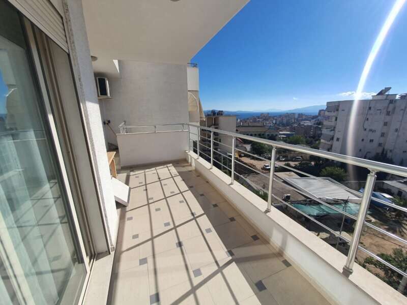 Apartament 115m2, po odnowieniu, gotowiec inwestycyjny. Nr.Ref.RW052