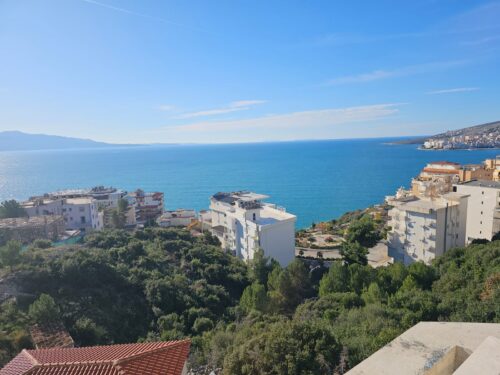 Domy w Albanii nad morzem – jak wygląda ich zakup? Poradnik krok po kroku