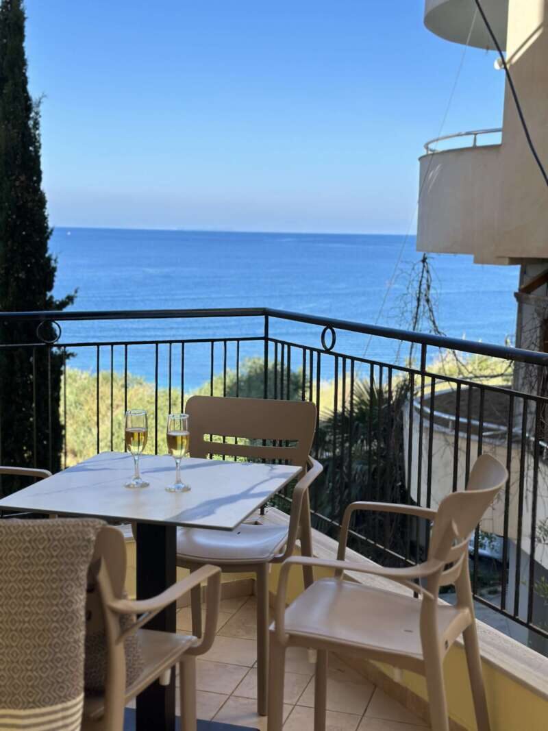 Apartament 150m od plaży, pierwsza linia Nr.Ref:Rw088