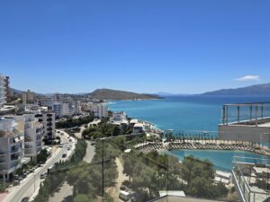 Penthouse na sprzedaż Saranda 109 m² + balkony | 2 sypialnie | panoramiczny widok | po generalnym remoncie Nr.Ref:RW135