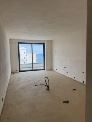 Studio na sprzedaż Saranda 56 m² + balkony | 1 sypialnia | częściowy widok na morze | 80 m od morza | w budowie | rynek pierwotny