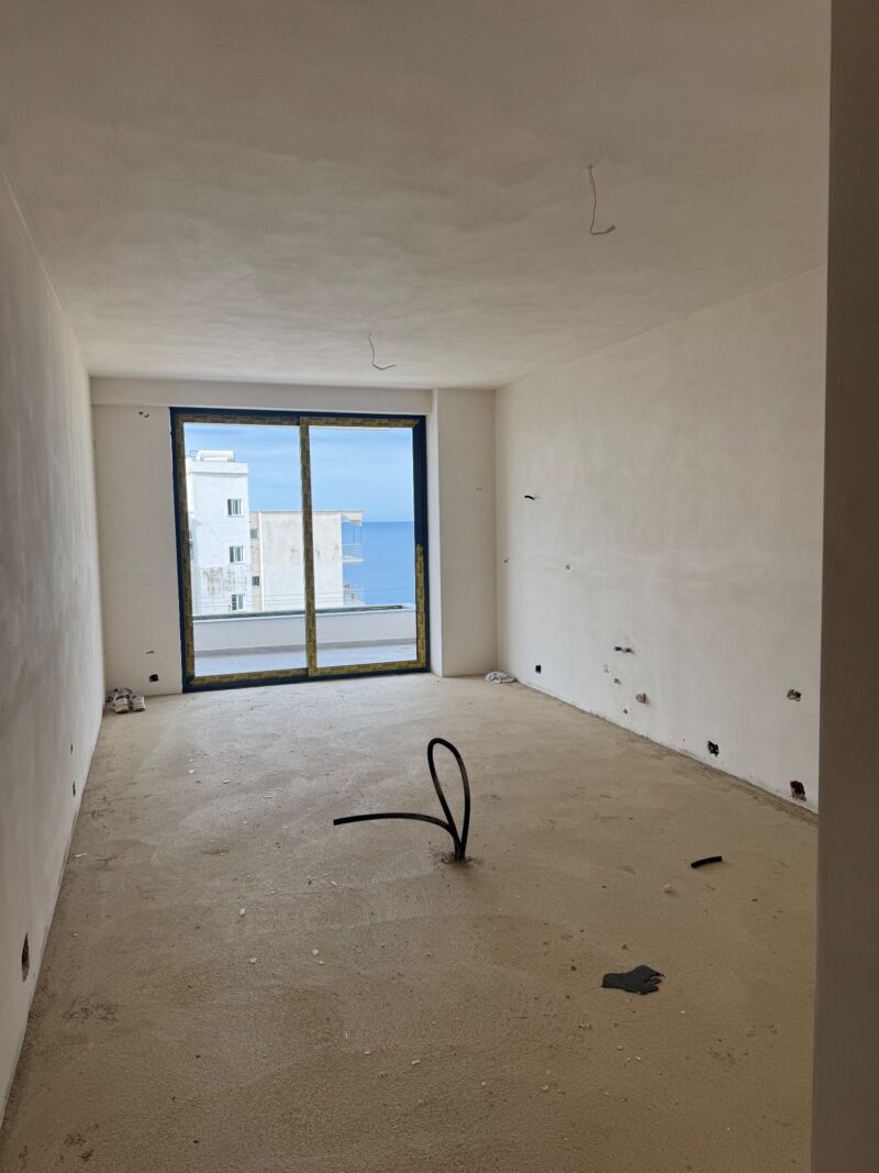 Studio na sprzedaż Saranda 56 m² + balkony | 1 sypialnia | częściowy widok na morze | 80 m od morza | w budowie | rynek pierwotny
