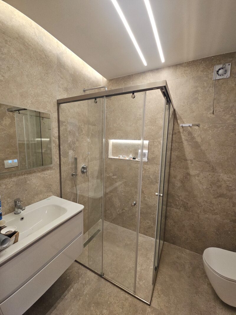 Apartament na sprzedaż Saranda 120 m² + balkony | 2 sypialnie | częściowy widok na morze | 80 m od morza | bardzo dobry stan | rynek pierwotny