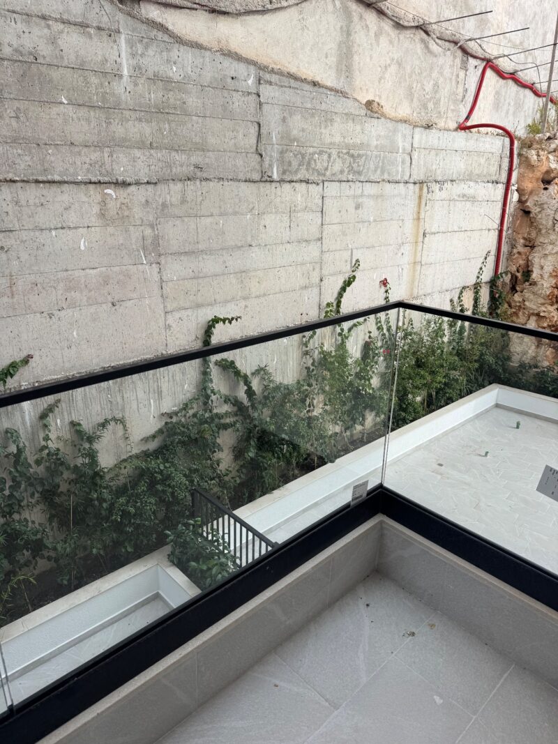 Apartament na sprzedaż Saranda 70,26 m² + balkony | 1 sypialnia | częściowy widok na morze | 80 m od morza | wykończony pod klucz | rynek pierwotny