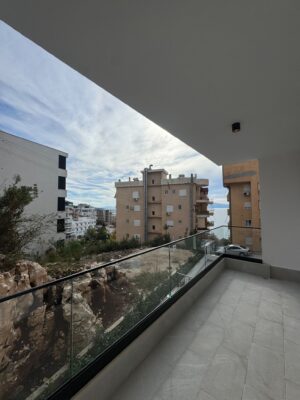 Apartament na sprzedaż Saranda 70,26 m² + balkony | 1 sypialnia | częściowy widok na morze | 80 m od morza | wykończony pod klucz | rynek pierwotny