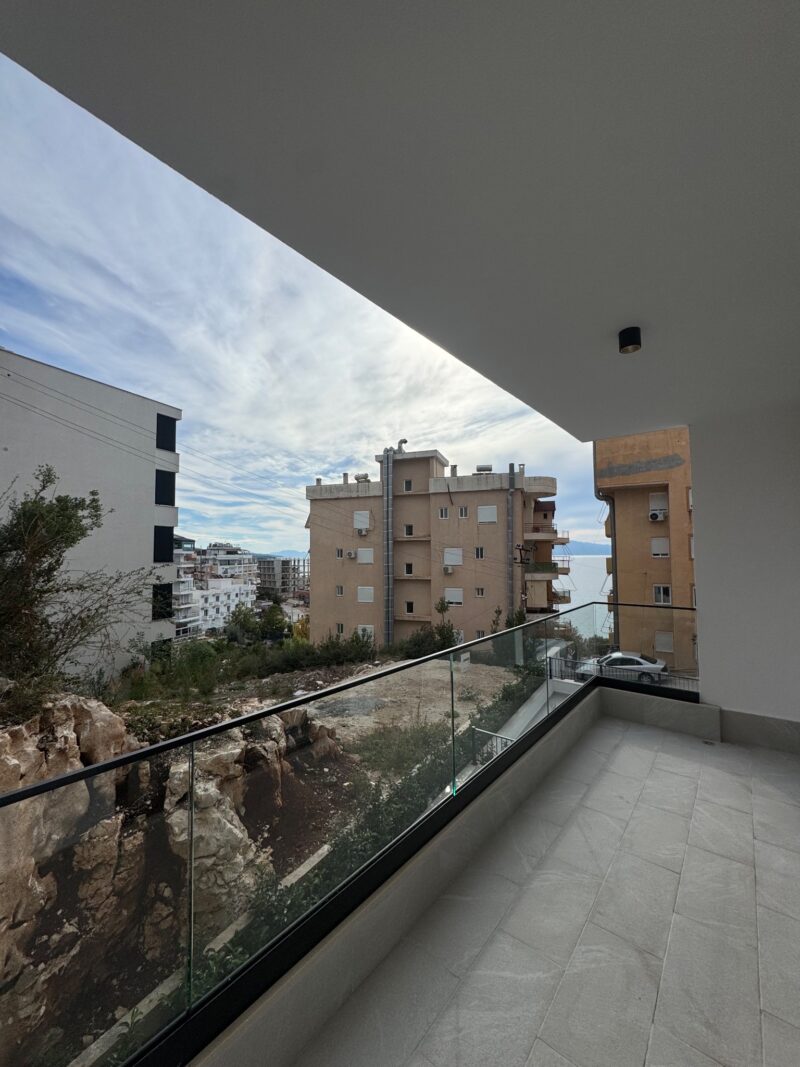 Apartament na sprzedaż Saranda 70,26 m² + balkony | 1 sypialnia | częściowy widok na morze | 80 m od morza | wykończony pod klucz | rynek pierwotny