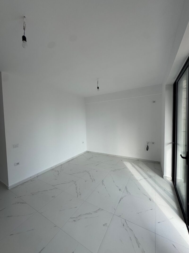 Apartament na sprzedaż Saranda 70,26 m² + balkony | 1 sypialnia | częściowy widok na morze | 80 m od morza | wykończony pod klucz | rynek pierwotny