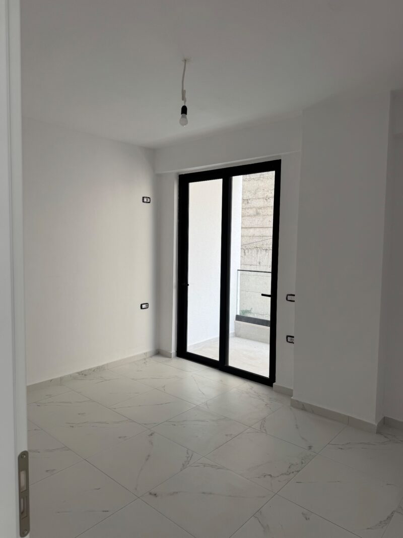Apartament na sprzedaż Saranda 70,26 m² + balkony | 1 sypialnia | częściowy widok na morze | 80 m od morza | wykończony pod klucz | rynek pierwotny