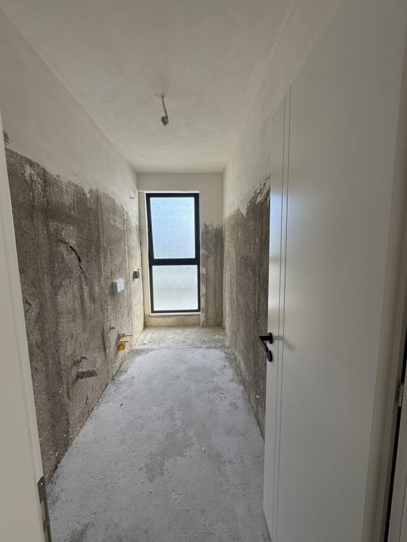 Penthouse na sprzedaż Saranda 128,34 m² + balkony | 2 sypialnie | widok na morze | 80 m od morza | wykończony pod klucz | rynek pierwotny