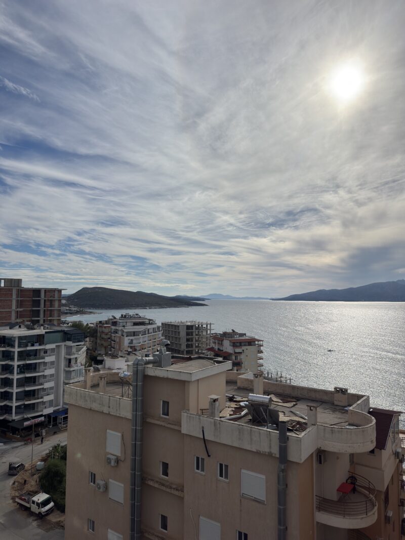 Penthouse na sprzedaż Saranda 128,34 m² + balkony | 2 sypialnie | widok na morze | 80 m od morza | wykończony pod klucz | rynek pierwotny