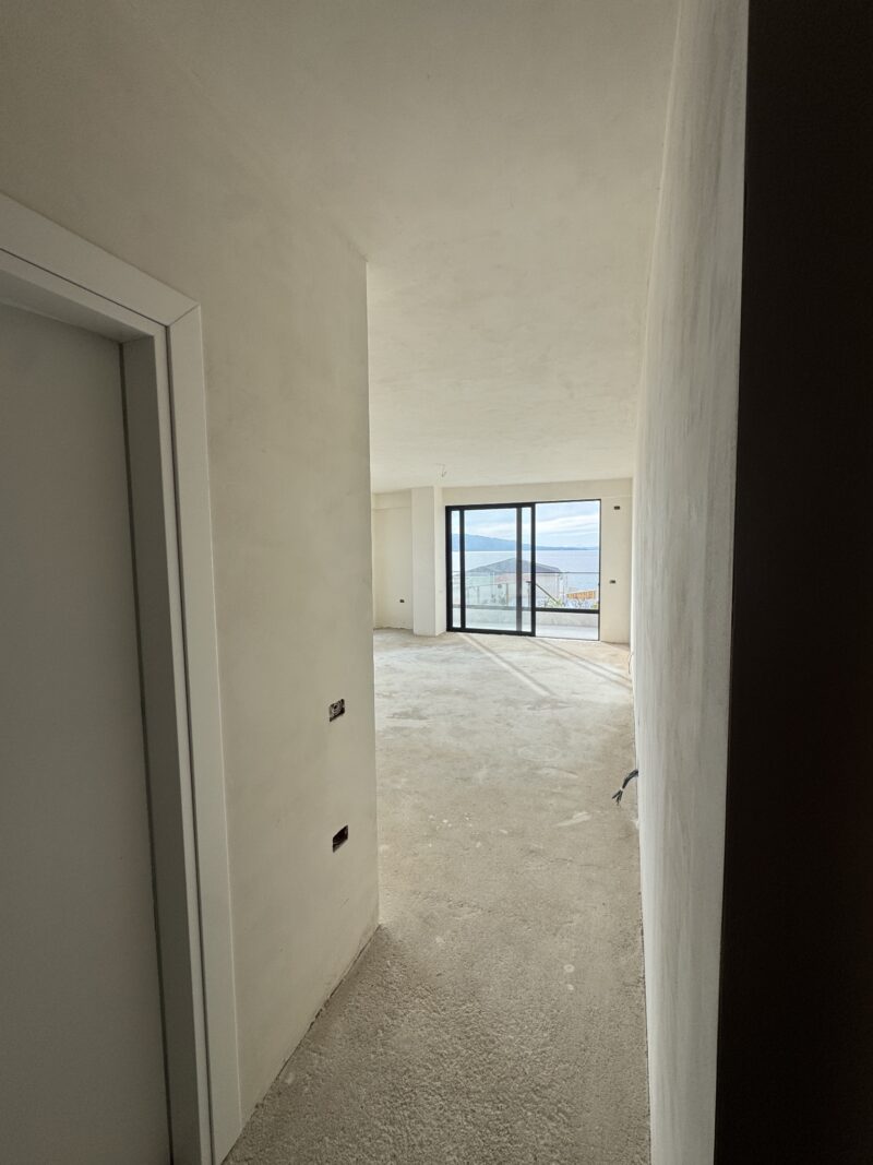 Penthouse na sprzedaż Saranda 128,34 m² + balkony | 2 sypialnie | widok na morze | 80 m od morza | wykończony pod klucz | rynek pierwotny