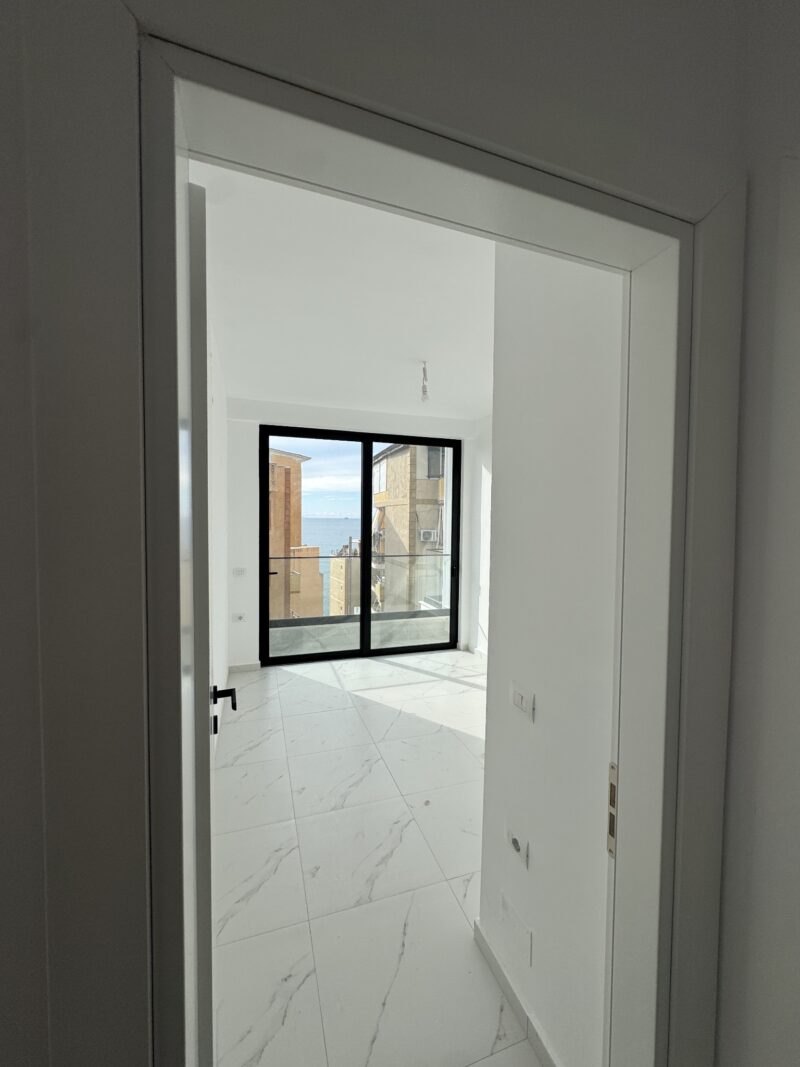 Apartament na sprzedaż Saranda 53,18 m² + balkony | 1 sypialnia | częściowy widok na morze | 80 m od morza | wykończony pod klucz | rynek pierwotny