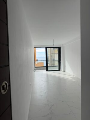 Apartament na sprzedaż Saranda 70,85 m² + balkony | 1 sypialnia | częściowy widok na morze | 80 m od morza | wykończony pod klucz | rynek pierwotny
