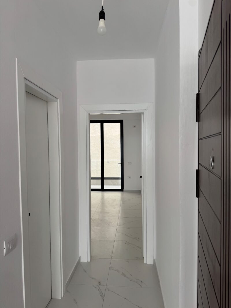 Apartament na sprzedaż Saranda 70,85 m² + balkony | 1 sypialnia | częściowy widok na morze | 80 m od morza | wykończony pod klucz | rynek pierwotny